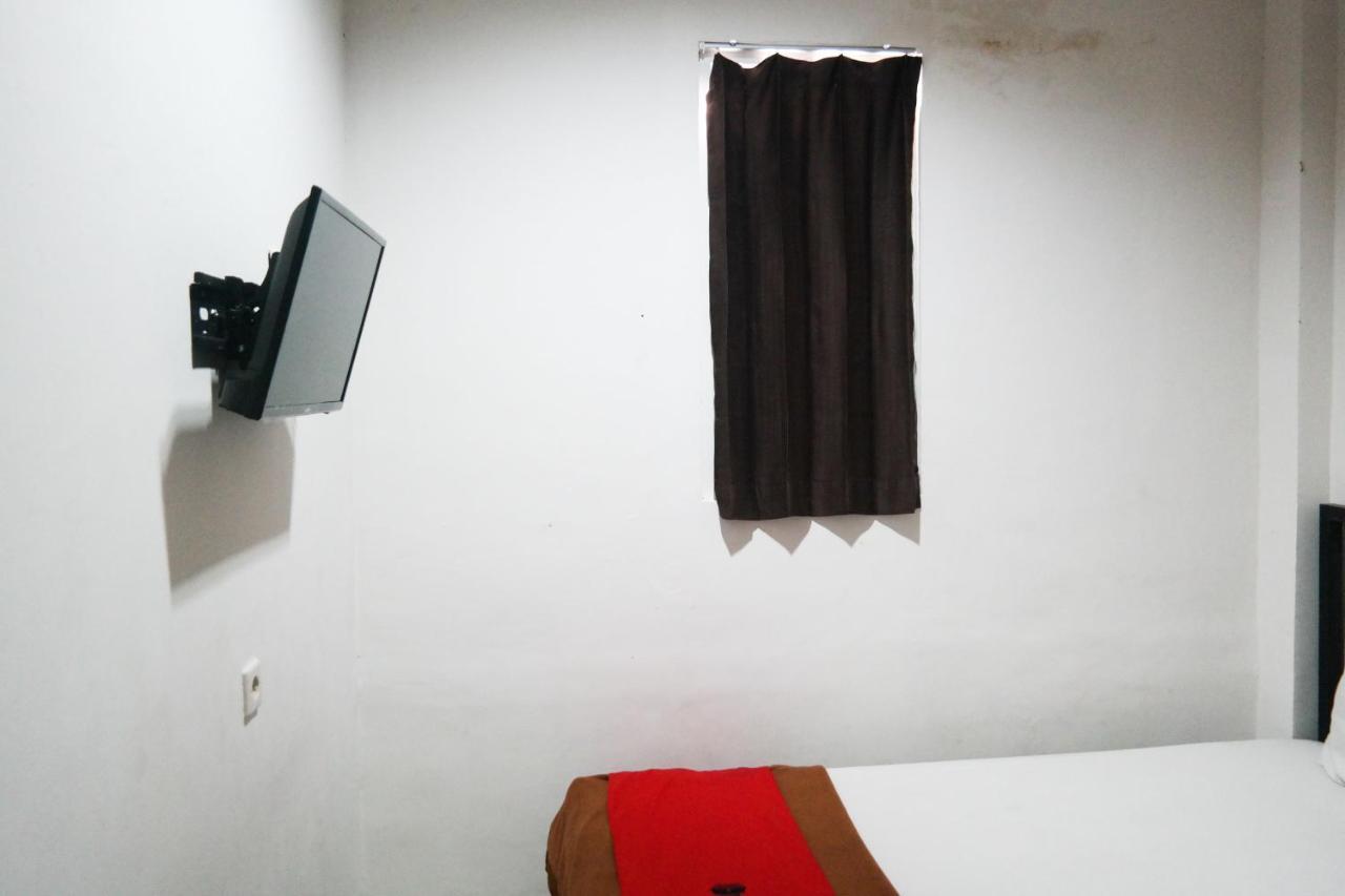 Reddoorz At Jalan Somba Opu Losari マカッサル エクステリア 写真
