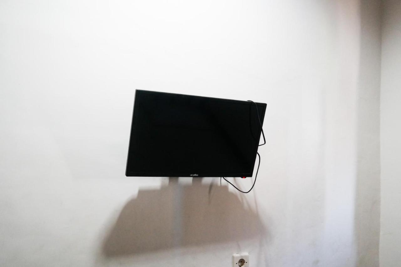 Reddoorz At Jalan Somba Opu Losari マカッサル エクステリア 写真